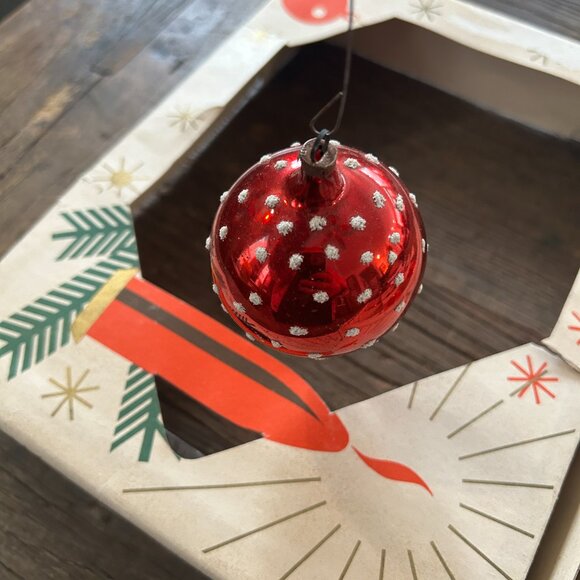 Vintage East Germany Glass Christmas Ornaments • Set of 10 • Original Box • MCM - Picture 4 of 6